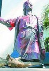 Estatua de Crist�bal Col�n derribada de El Calvario, Caracas
