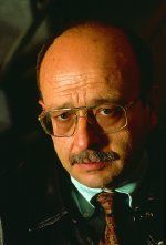 Manuel V�zquez Montalb�n
