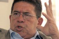 Alvarado Tenorio: entre poetas