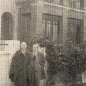 Vicente Aleixandre en su casa de Velintonia 3