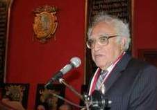 Carlos Monsiv&aacute;is