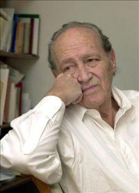 Claudio Guill&eacute;n