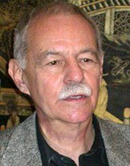 Eduardo Mendoza