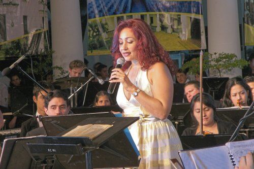 Desire� Gonz�lez Zerpa durante la lectura de El aprendiz de brujo