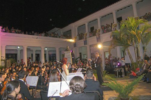 Lectura de El aprendiz de brujo, de Paul Dukas, a cargo de Desire� Gonz�lez Zerpa y con la Orquesta Sinf�nica Sim�n Bol�var del T�chira, bajo la direcci�n del profesor Luis Hern�ndez Contreras.