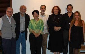 De izquierda a derecha, don Manuel de la Puebla, &Aacute;ngel Rosa, Magaly Qui&ntilde;ones, Jos&eacute; Curet, Carmen Mirabal, Rub&eacute;n Nazario y Etnairis Rivera