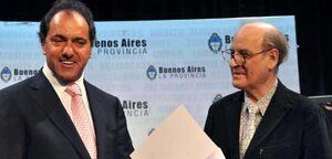 Daniel Scioli, gobernador de la Provincia de Buenos Aires, y Joaqu&iacute;n Lavado, &ldquo;Quino&rdquo;