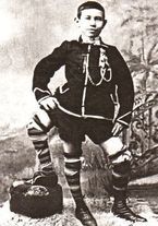 El personaje �Tres Piernas�, del libro �Bracea�, de Mal� Urriola