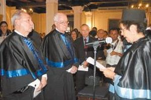 V&iacute;ctor Garc&iacute;a de la Concha y Humberto L&oacute;pez Morales