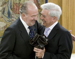 Juan Carlos de Espa&ntilde;a y Mario Vargas Llosa