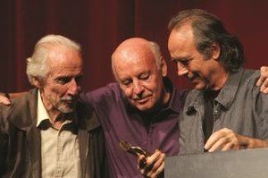 Octavio Podest&aacute;, Eduardo Galeano y Joan Manuel Serrat