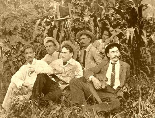 Club Daguerre en excursi&oacute;n en Car&uacute;pano, fotograf&iacute;a de Henrique Avril