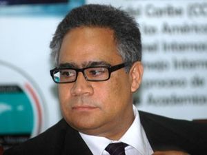 Plinio Chah&iacute;n