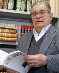 Miguel Le&oacute;n-Portilla