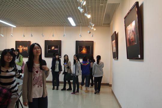 Exposici�n �Impresi�n de Beijing�, de Wilfredo Carrizales