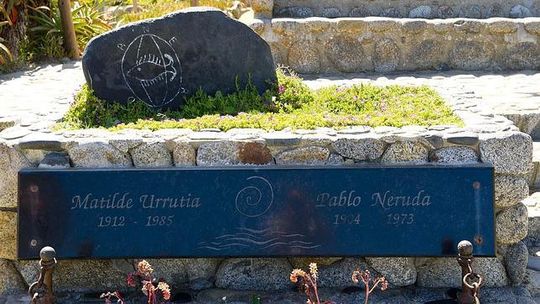 Tumba de Pablo Neruda y Matilde Urrutia
