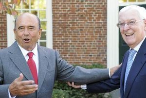 Emilio Bot&iacute;n (izquierda) y V&iacute;ctor Garc&iacute;a de la Concha