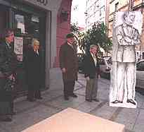 Estatua de Carlos Gardel