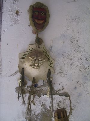 Hechos de m&aacute;scaras