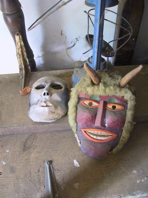 Hechos de m&aacute;scaras