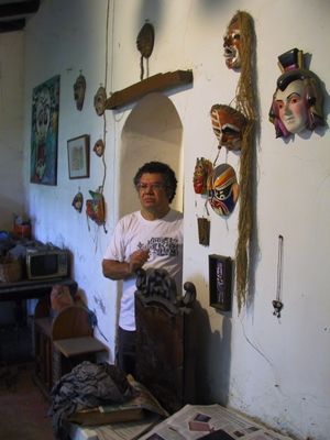 Hechos de m&aacute;scaras