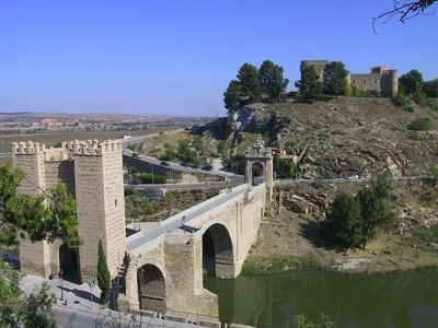 Calles, puentes y dem&aacute;s discursos de la memoria