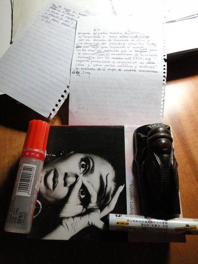 Poemas sobre la mesa