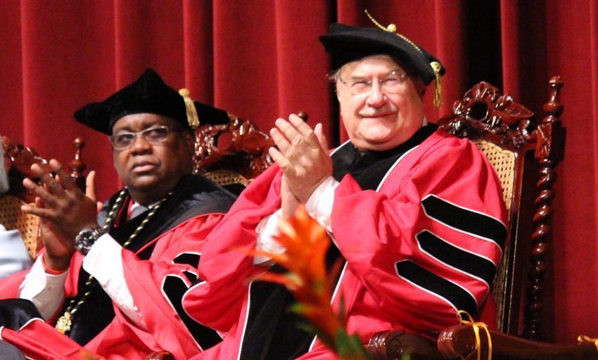 Carlos Severino y Antonio Skármeta