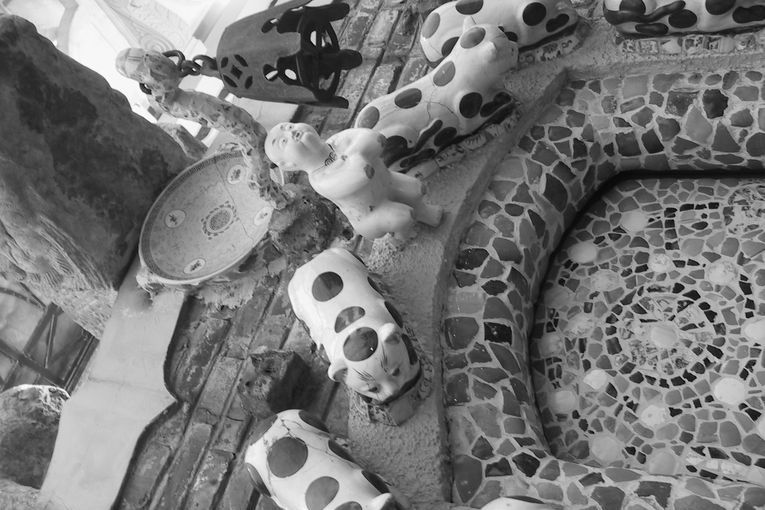 Destellos de porcelana en un vado celestial, por Wilfredo Carrizales