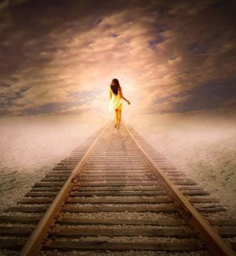 Exilio en construcción, por Elizaria Flores