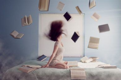 Libros en la casa de la perdición, por Carlos Yusti