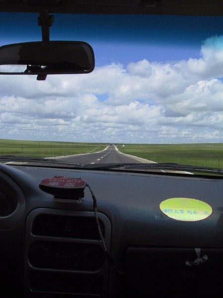 Perspectivas de la estepa mongola a través del parabrisas, por Wilfredo Carrizales