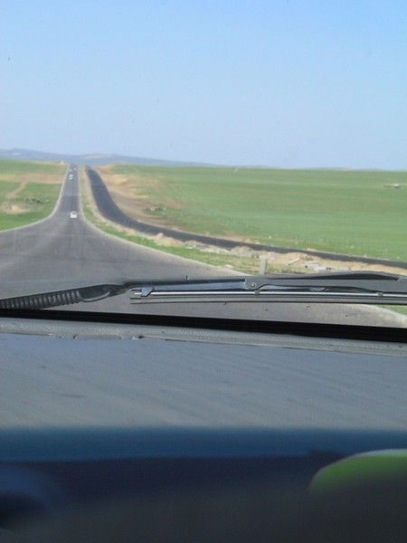 Perspectivas de la estepa mongola a través del parabrisas, por Wilfredo Carrizales