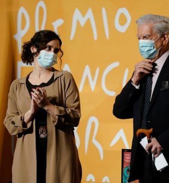 Isabel Díaz Ayuso y Mario Vargas Llosa