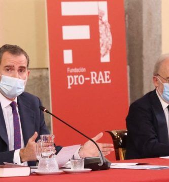 Felipe VI y Santiago Muñoz Machado