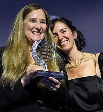 Luz Gabás y Cristina Campos