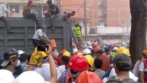 Alerta, alerta, por Arturo Molina Hernández