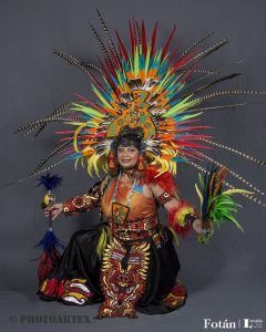 Aztecas, mayas y zapotecas, serie fotográfica de William Guaregua