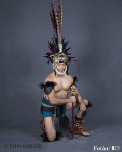 Aztecas, mayas y zapotecas, serie fotográfica de William Guaregua