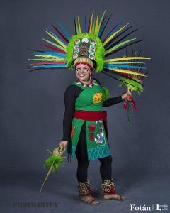 Aztecas, mayas y zapotecas, serie fotográfica de William Guaregua