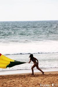 Muchacha, por Triunfo Arciniegas