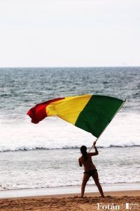 Muchacha, por Triunfo Arciniegas