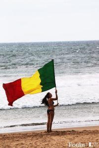 Muchacha, por Triunfo Arciniegas