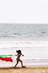 Muchacha, por Triunfo Arciniegas