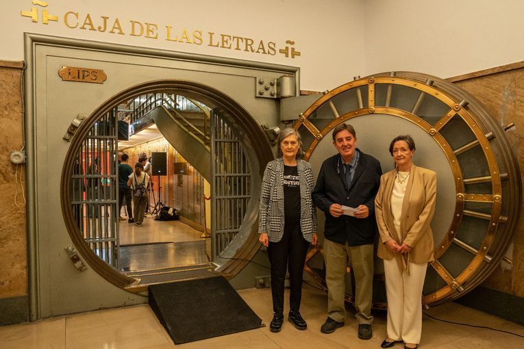 Olga Lucas, Luis García Montero e Isabel Sampedro Pellicer