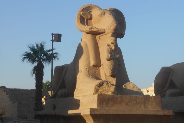 Templo de Karnak (el pueblo fortificado), por Juan Franco Crespo