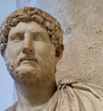 Adriano, por Vicente Adelantado Soriano