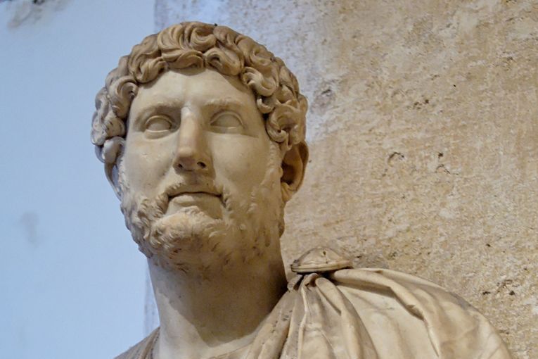 Adriano, por Vicente Adelantado Soriano