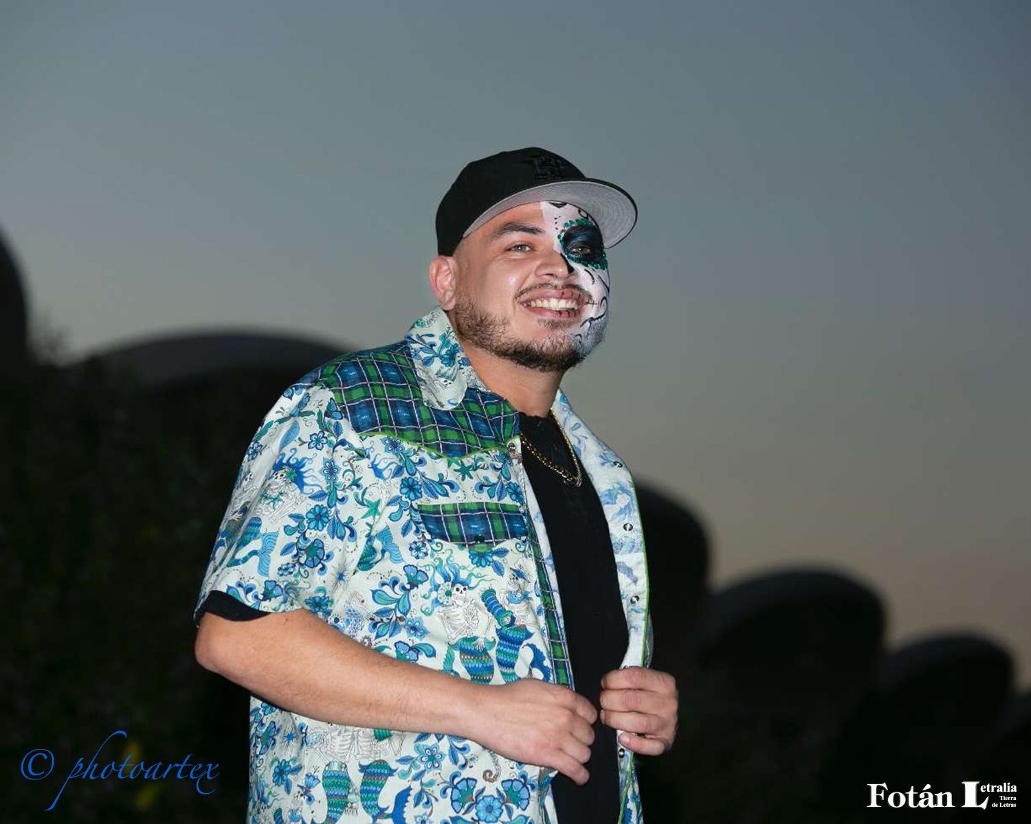 Catrinas y catrines en estampas y figurines, fotografías de William Guaregua