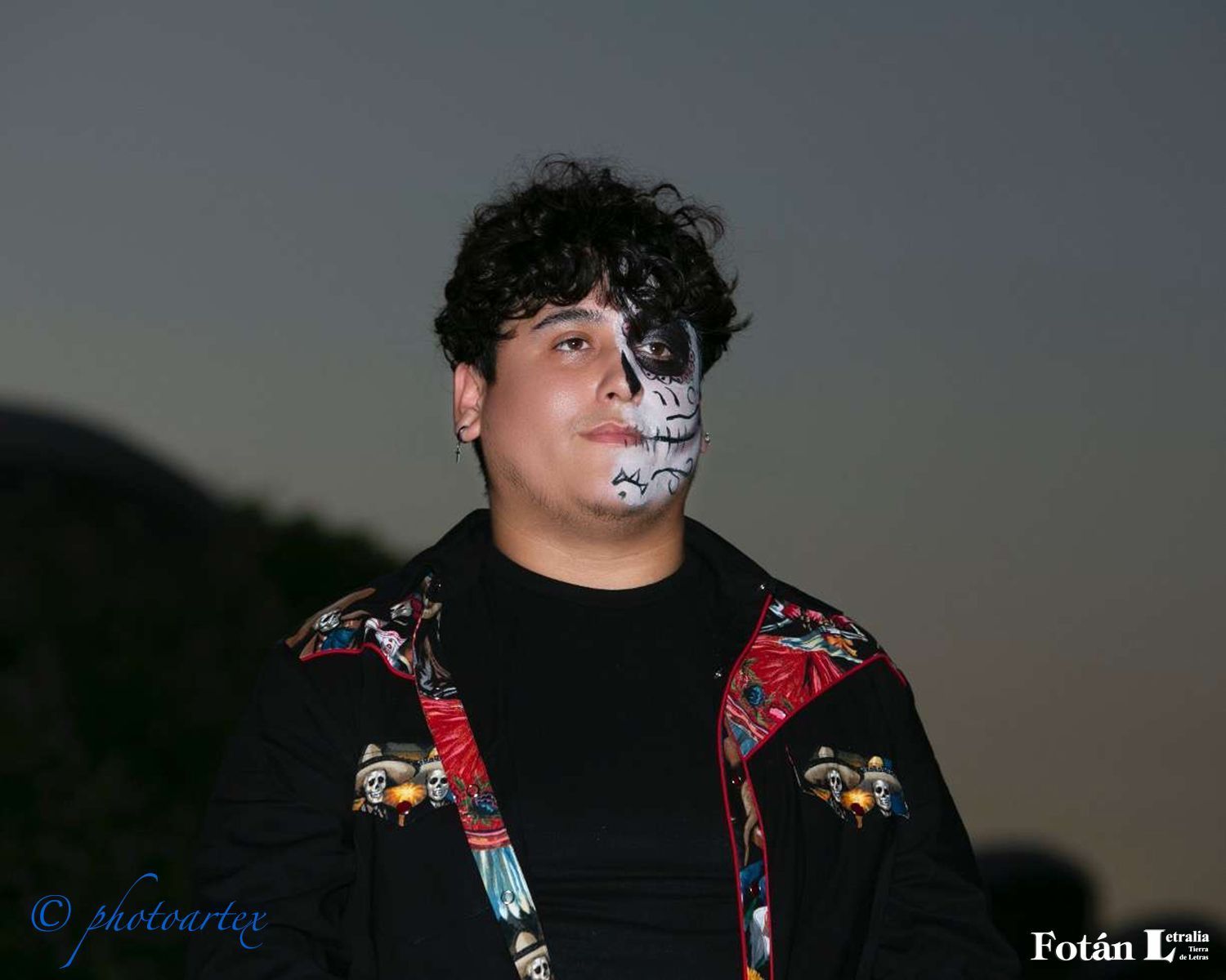 Catrinas y catrines en estampas y figurines, fotografías de William Guaregua